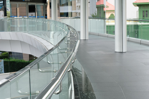 glass railing manufacturers