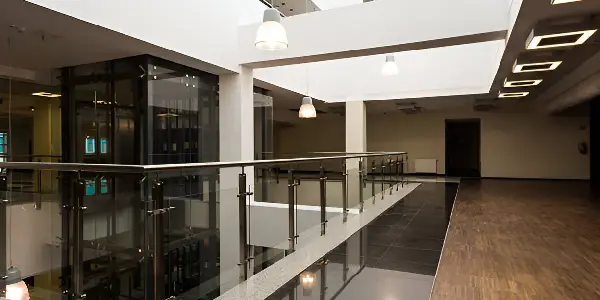 Glass railing manufacturers